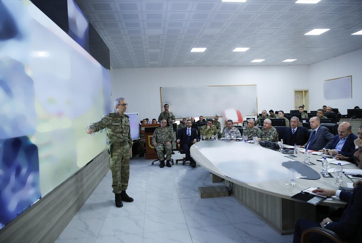 Cumhurbaşkanı Recep Tayyip Erdoğan, Suriye sınırında