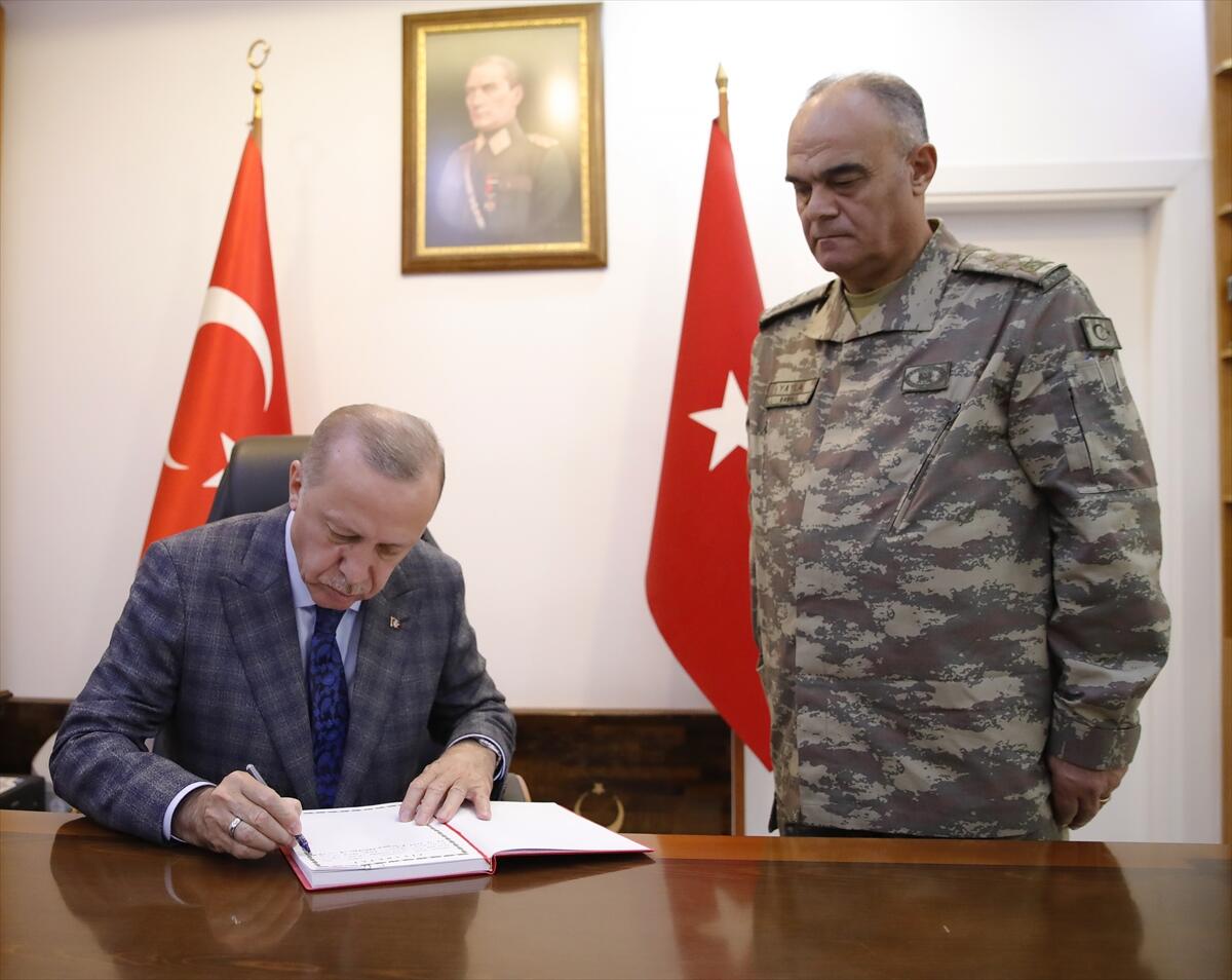 Cumhurbaşkanı Recep Tayyip Erdoğan, Suriye sınırında