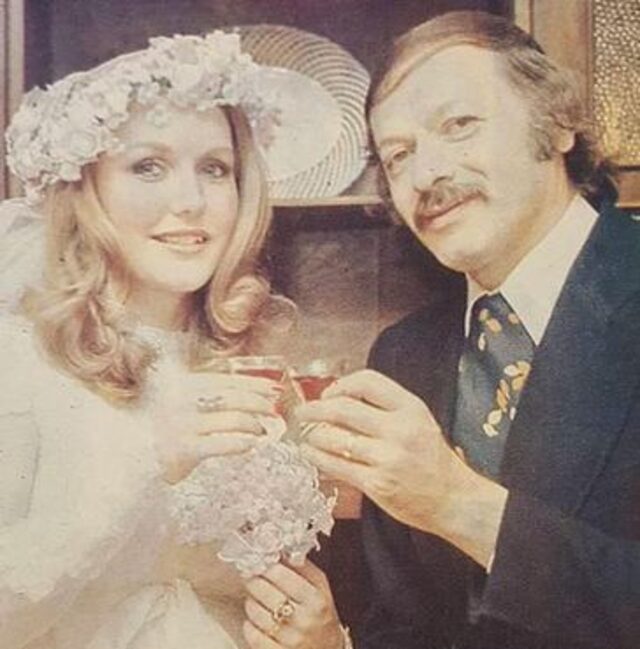 Usta oyuncu Kayhan Yıldızoğlu hastaneye kaldırıldı!