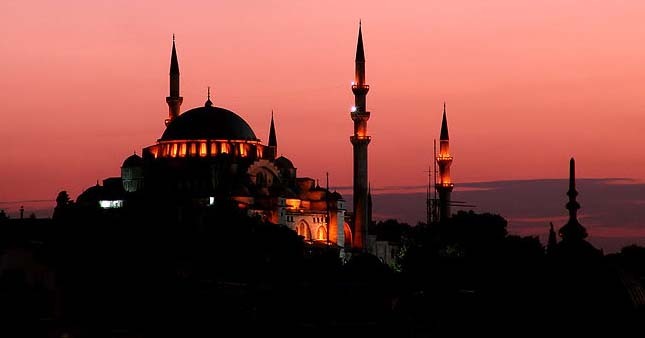 Mevlid Kandili'nde oruç tutulur mu? Hangi İbadetler yapılır?