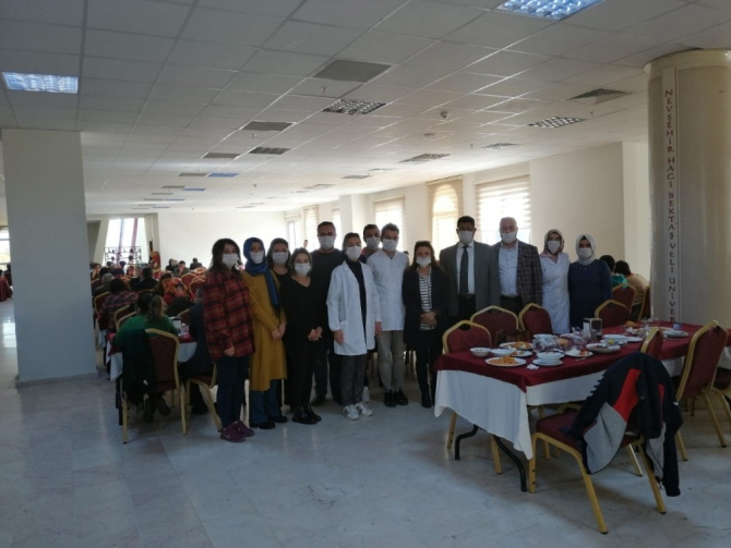 NEVÜ’den Lösemili çocuklara maskeli destek