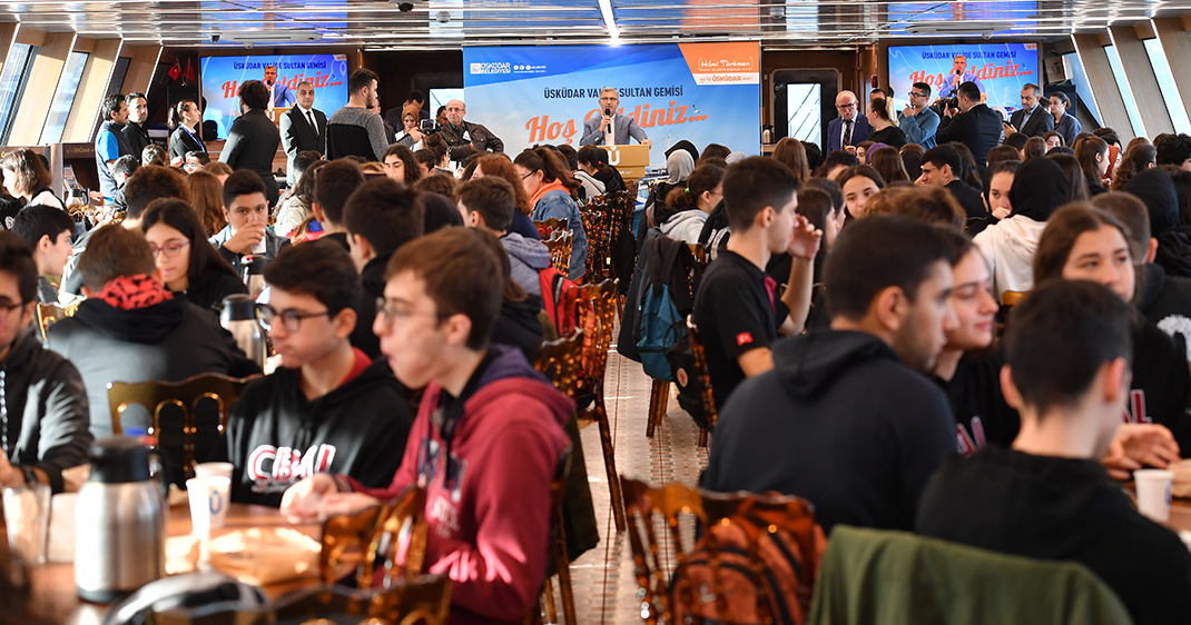 Valide Sultan Gemisi konuklarını ağırlamaya devam ediyor