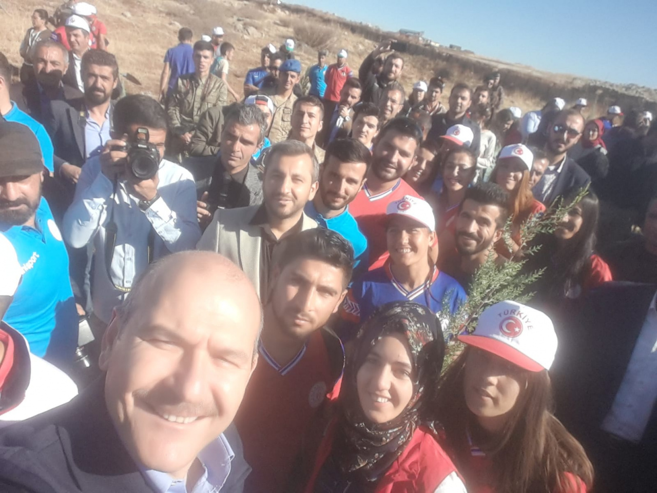 Süleyman Soylu'dan duygulandıran hareket 