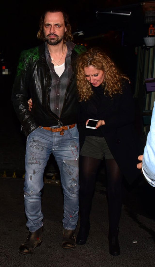 Ebru Özkan'ın eşi Ertan Saban bir kadınla sarmaş dolaş görüntülendi