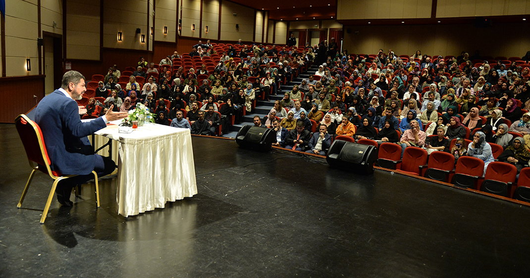 Üsküdar'da Tasavvuf Sohbetleri semineri düzenlendi