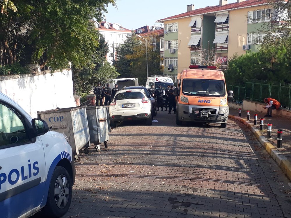 Bakırköy'de 3 kişilik ailenin siyanürlü ölümünün detayları ortaya çıktı! İşte babanın fotoğrafı