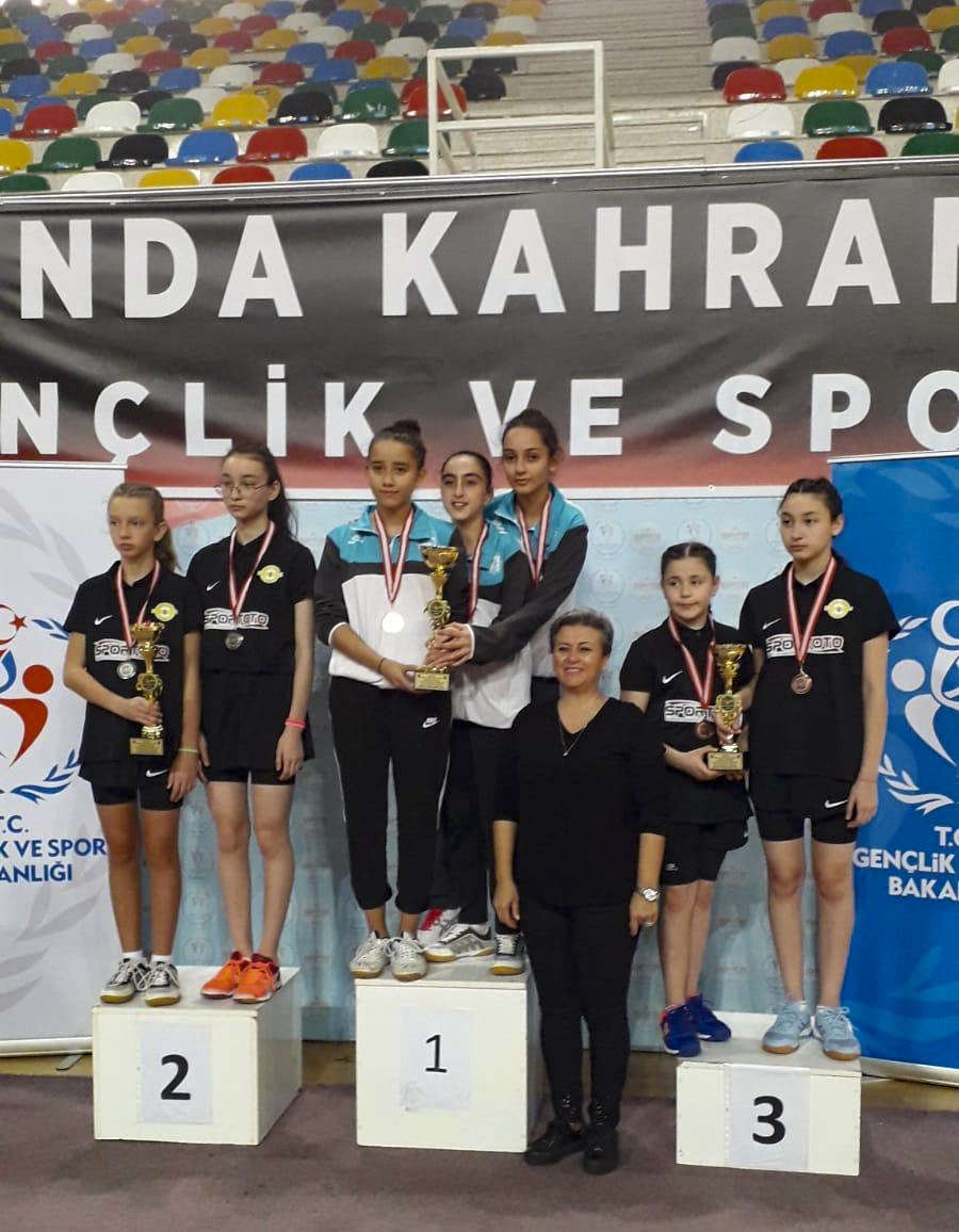 Pendik Belediyesi Spor Kulübü masa tenisinde zirveye oynuyor