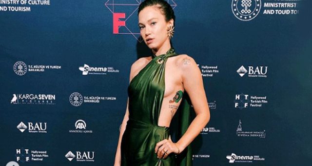 Oyuncu Melisa Şenolsun'unun derin dekoltesini görenler dönüp bir daha baktı