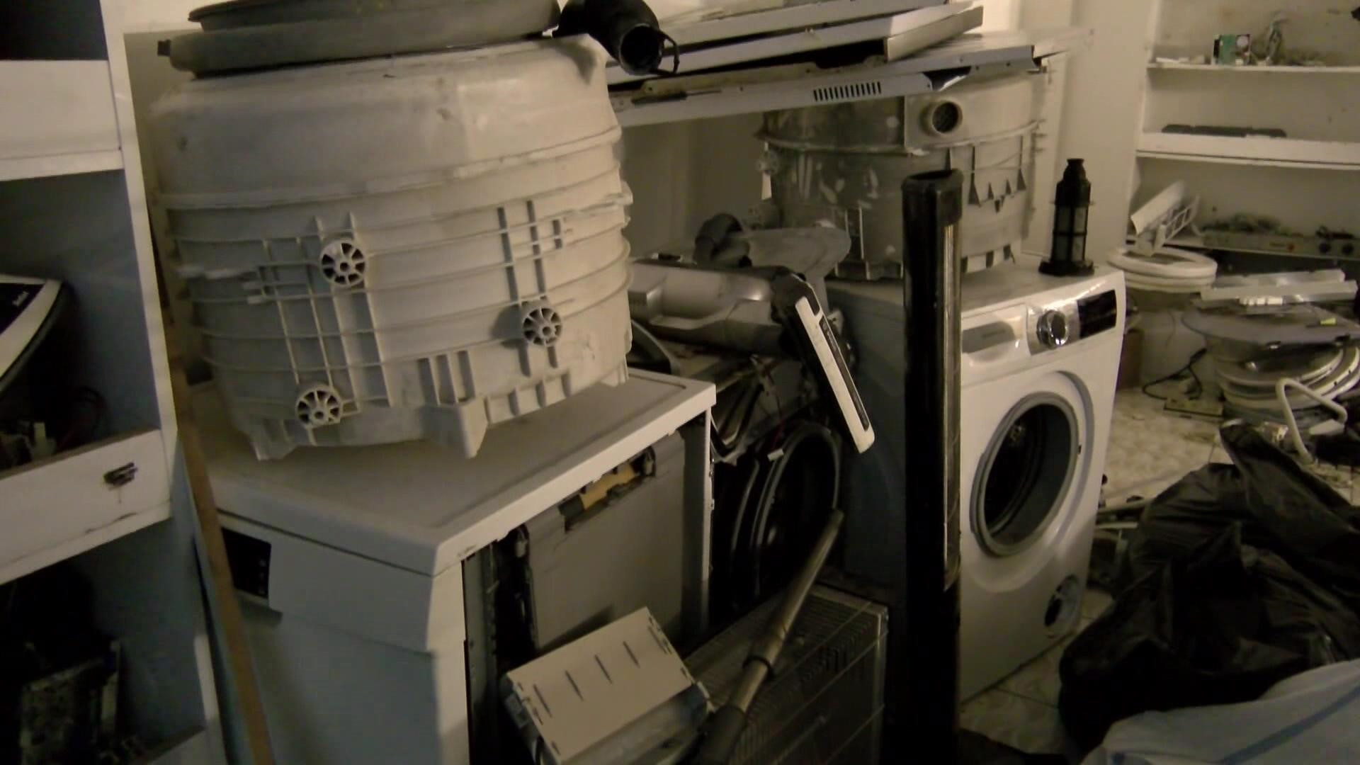 'Yetkili servisiz' diyerek gelip beyaz eşyaları çaldılar