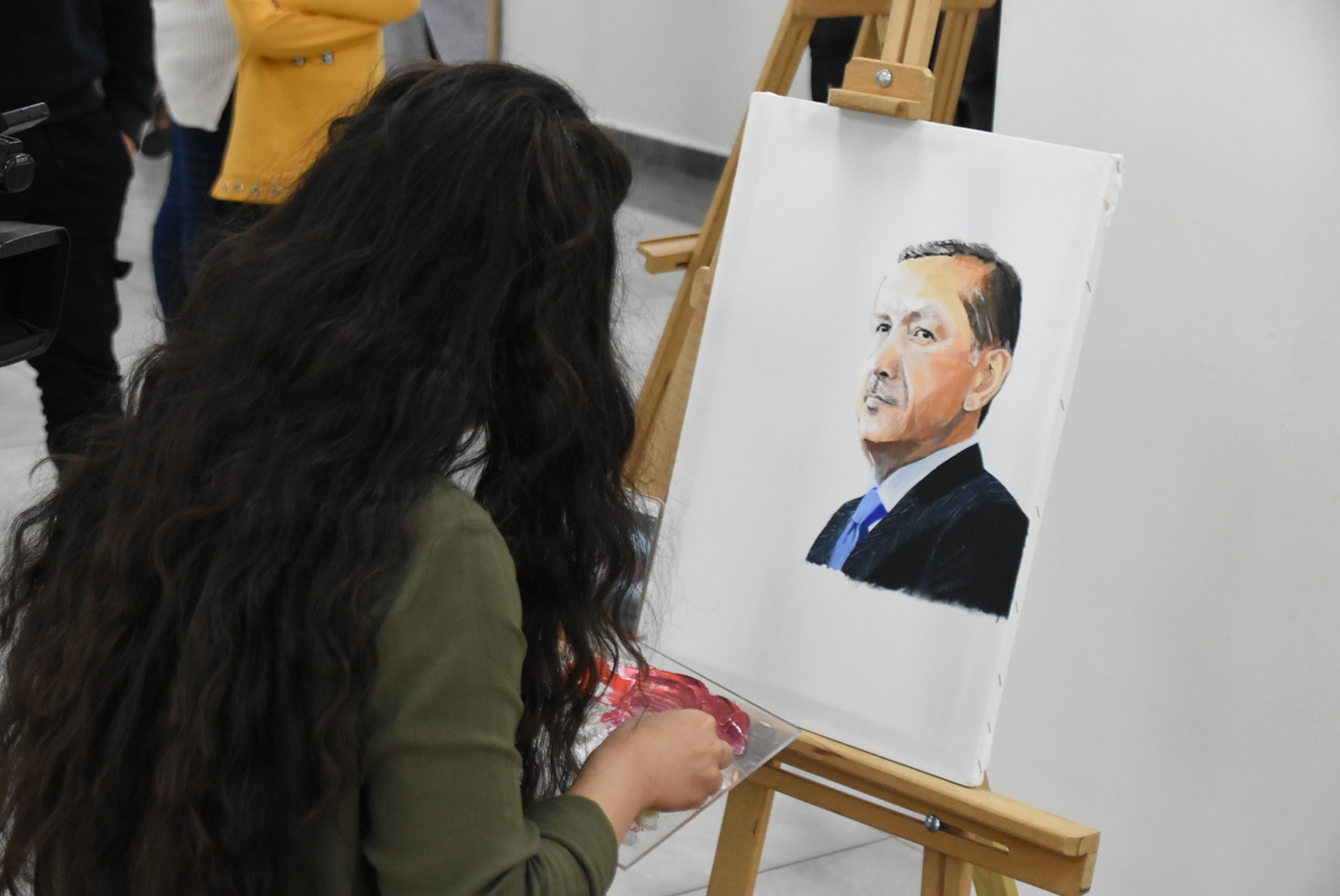 Suriyeli Hayfa duygularını sanatla buluşturuyor