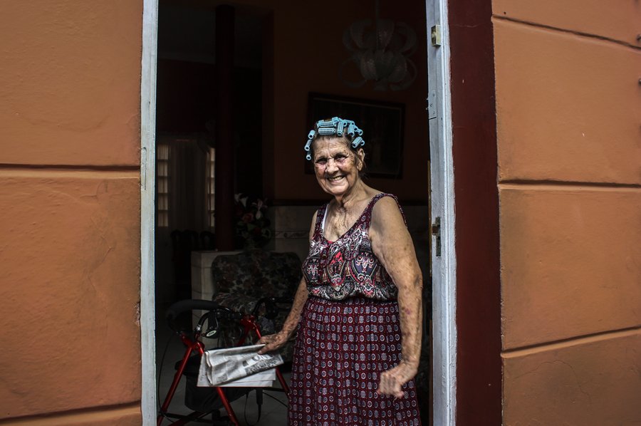 Uzaktaki Yalnız Küba Sergisi sanatseverlere açıldı