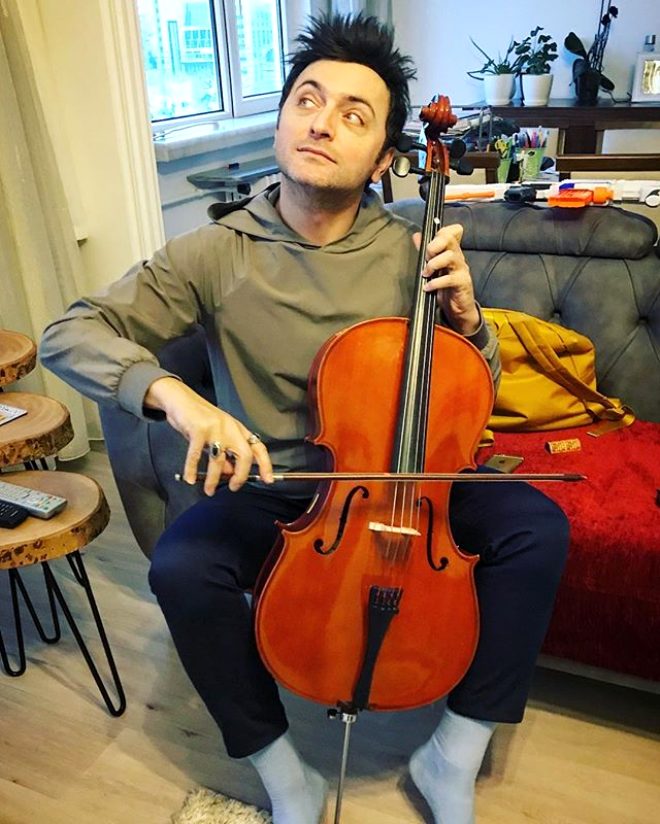 Zakkum'un solisti Yusuf Demirkol estetikli yeni hali ile oldukça şaşırttı!