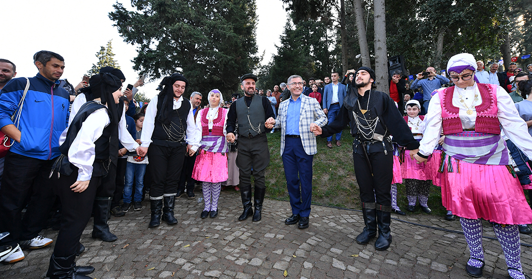 Başkan Hilmi Türkmen Üsküdarlılarla Millet Bahçesinde buluştu