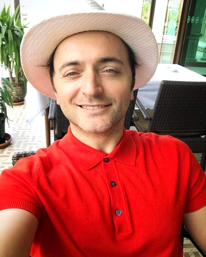 Zakkum'un solisti Yusuf Demirkol estetikli yeni hali ile oldukça şaşırttı!