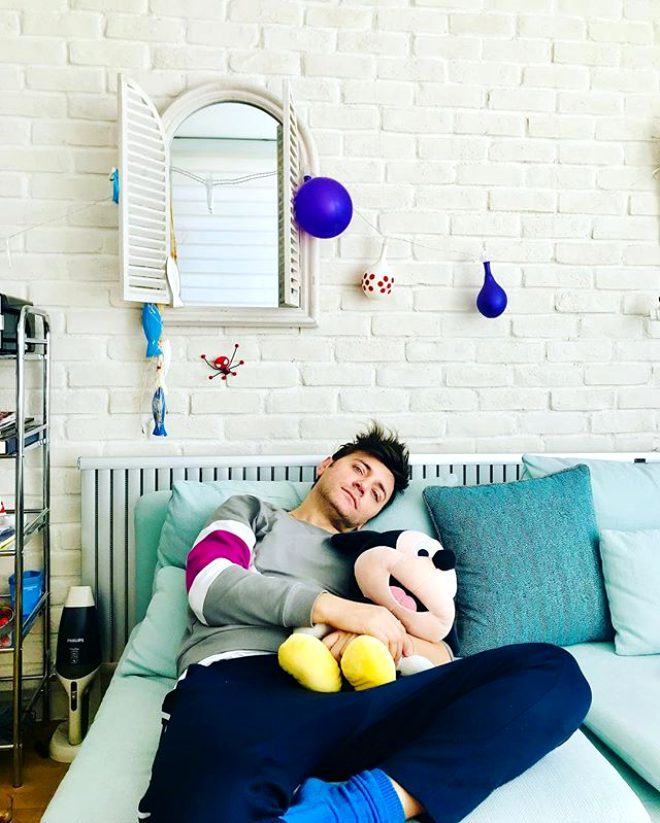 Zakkum'un solisti Yusuf Demirkol estetikli yeni hali ile oldukça şaşırttı!