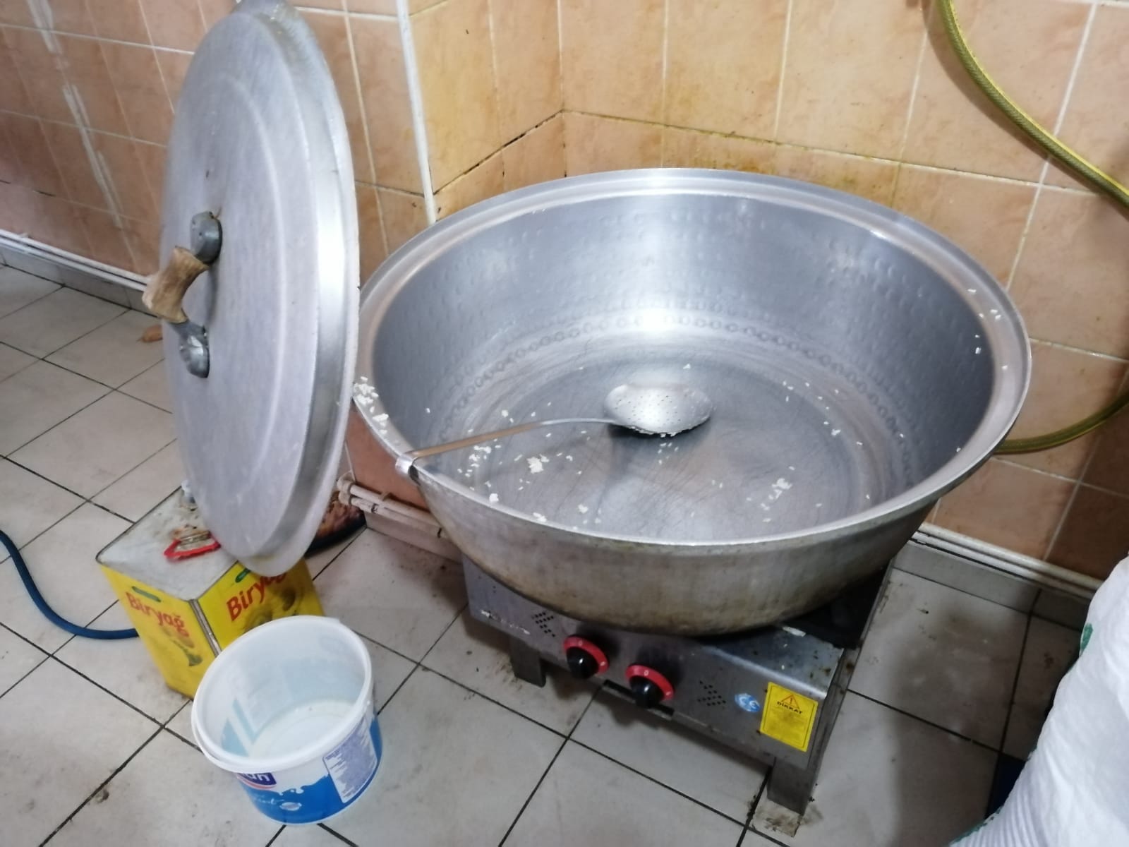 Pendik Belediyesi sokak pilavcılarını denetledi