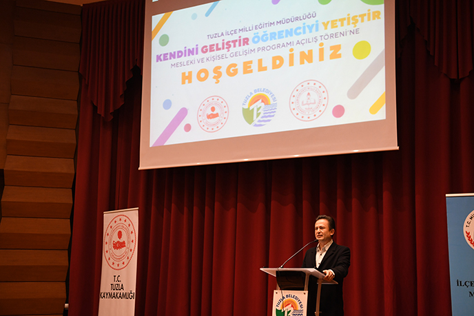 Tuzla'da “Kendini Geliştir Öğrenciyi Yetiştir” programı düzenlendi