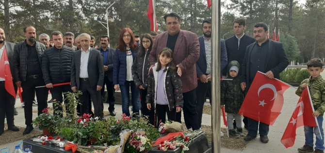 Şehit öğretmenler Aybüke Yalçın ve Necmettin Yılmaz Öğretmenler Günü'nde unutulmadı