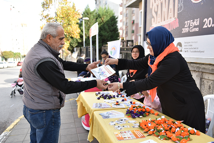 Tuzla'da kadına yönelik şiddette karşı etkinlik düzenlendi