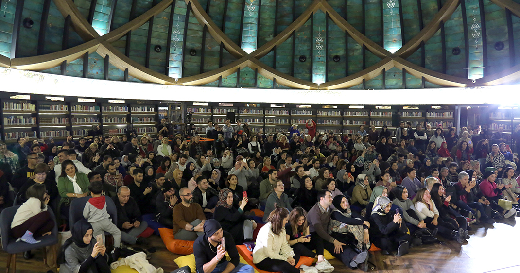 Üsküdar'da Nev Nefes programına ünlü tenor sanatçısı Hakan Aysev konuk oldu