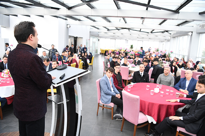 Tuzla'da gençler, Genç Liderler Akademisi ile geleceğe adım atıyor
