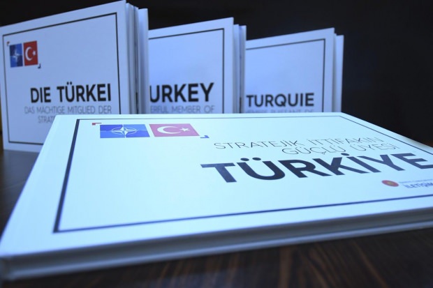 Erdoğan'dan liderlere 4 dilde kitapçık: Stratejik İttifakın Güçlü Üyesi Türkiye