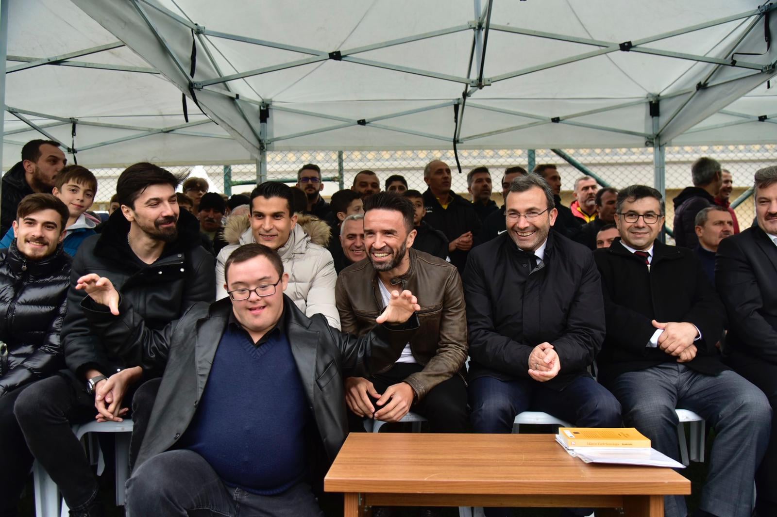 Pendik Belediyesi'nden engellerin aşılmasında ''Hep Destek Tam Destek''