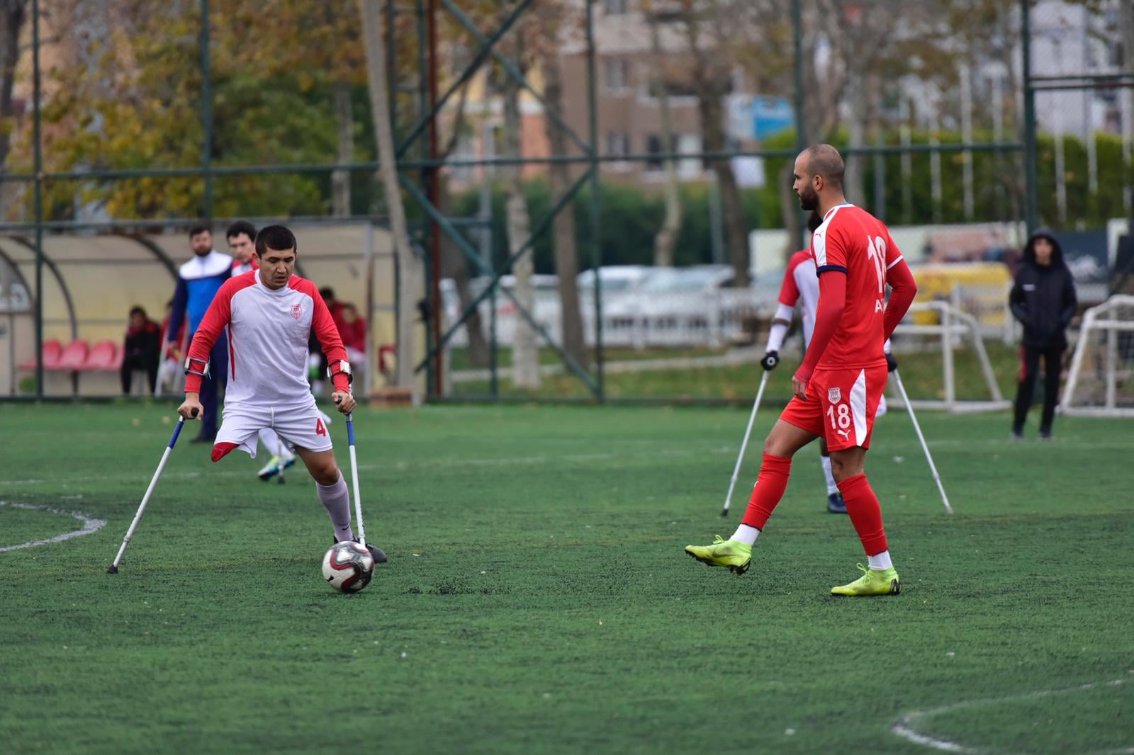 Pendik Belediyesi'nden engellerin aşılmasında ''Hep Destek Tam Destek''