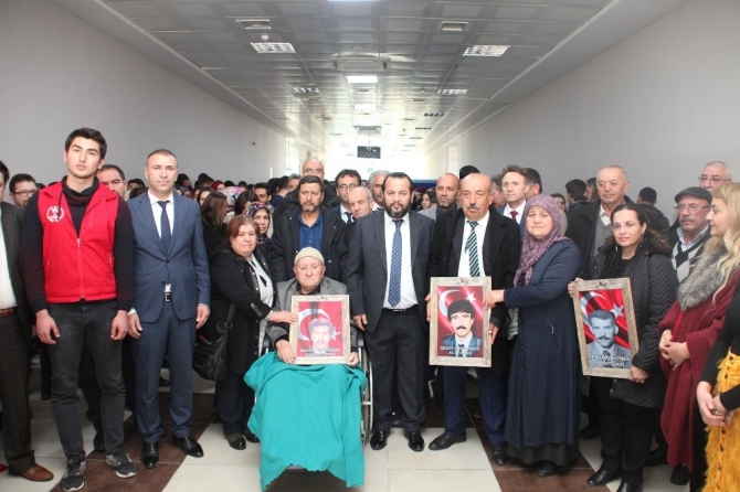 KMÜ’de şehit öğretmenler anısına sergi düzenlendi