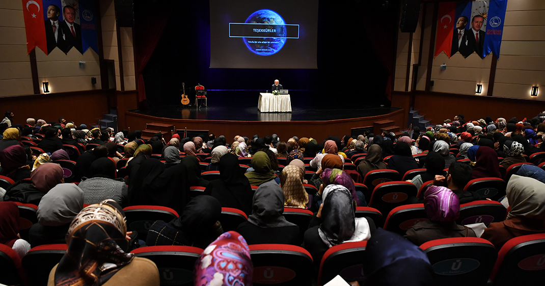 Üsküdar'da aile kavramında yaşanan dönüşüm konusuna değinildi