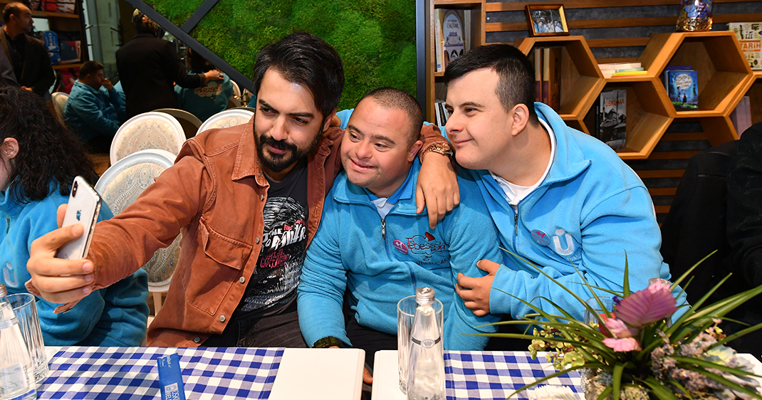 Üsküdar Engelliler Günü'nü ''Tebessüm'' İle karşıladı