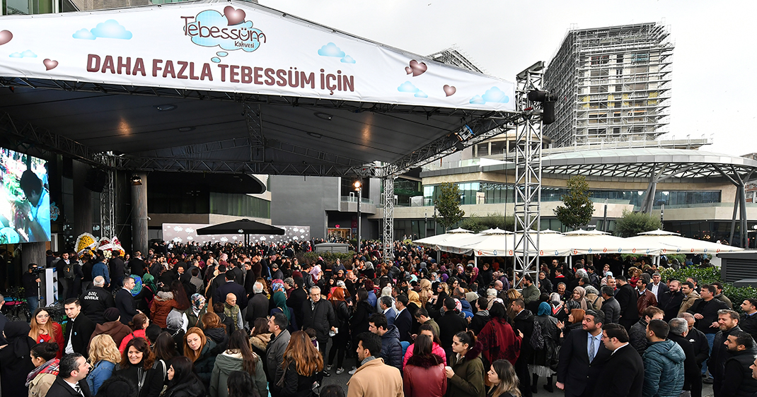 Üsküdar Engelliler Günü'nü ''Tebessüm'' İle karşıladı