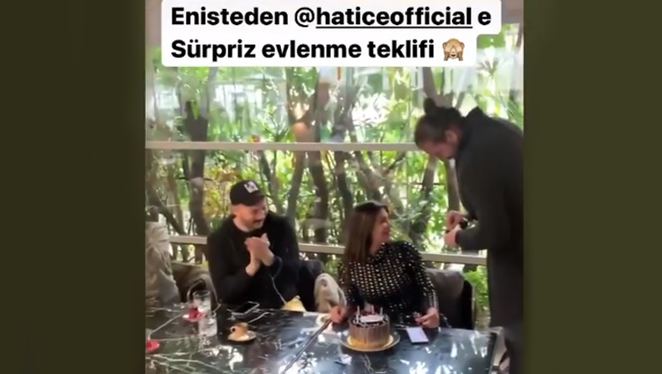 Hatice'nin sevgilisinden doğum günün evlilik sürprizi