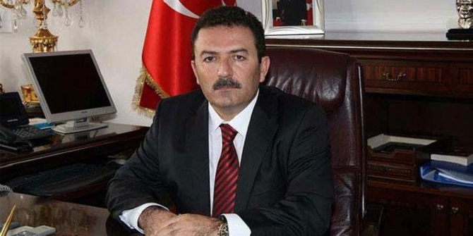 2 eski belediye başkanı "terör örgütü üyesi olmak" suçundan tutuklandı