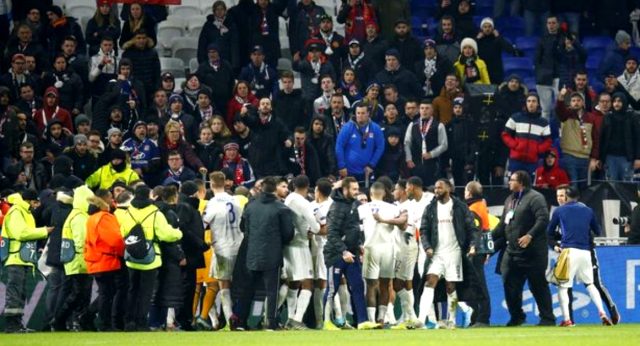 Büyük ayıp! Beşiktaş'ın eski futbolcusu Marcelo'ya eşekli pankart