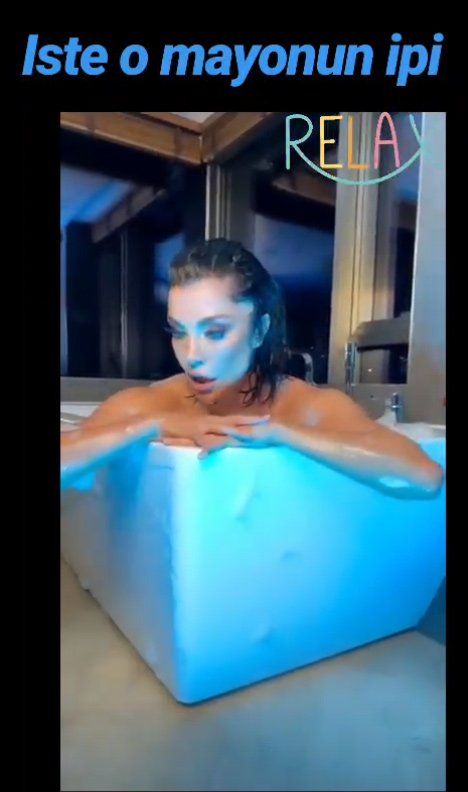 Küvette poz veren Deniz Akkaya: Mayom var sonra laf çıkmasın