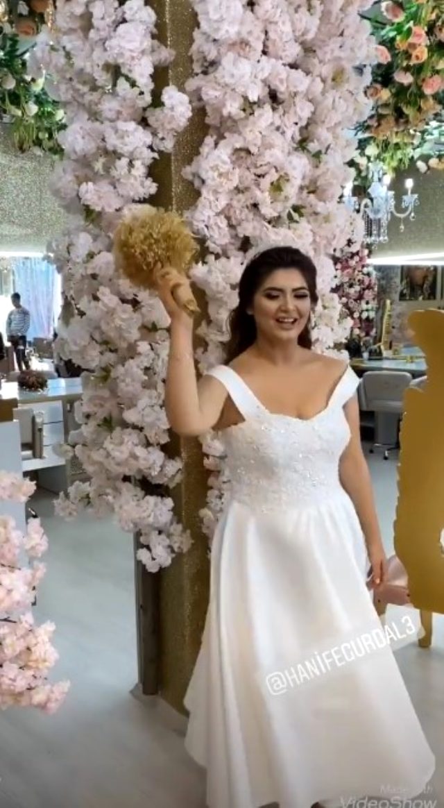 Eski gelin adayı Hanife Gürdal dün evlendi