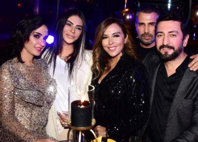 Sosyetik ikoncan Süreyya Yalçın'a eşinden helikopter hediyesi geldi