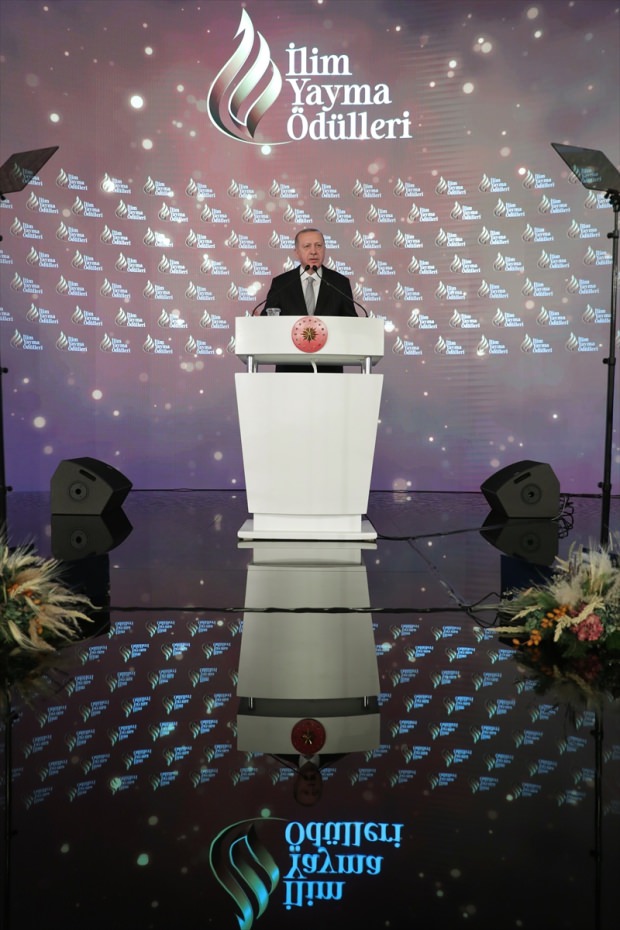 Cumhurbaşkanı Erdoğan'dan Dolmabahçe'de önemli açıklamalar