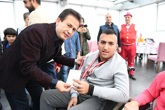 Tuzla, özel çocuklarına teşekkür etti