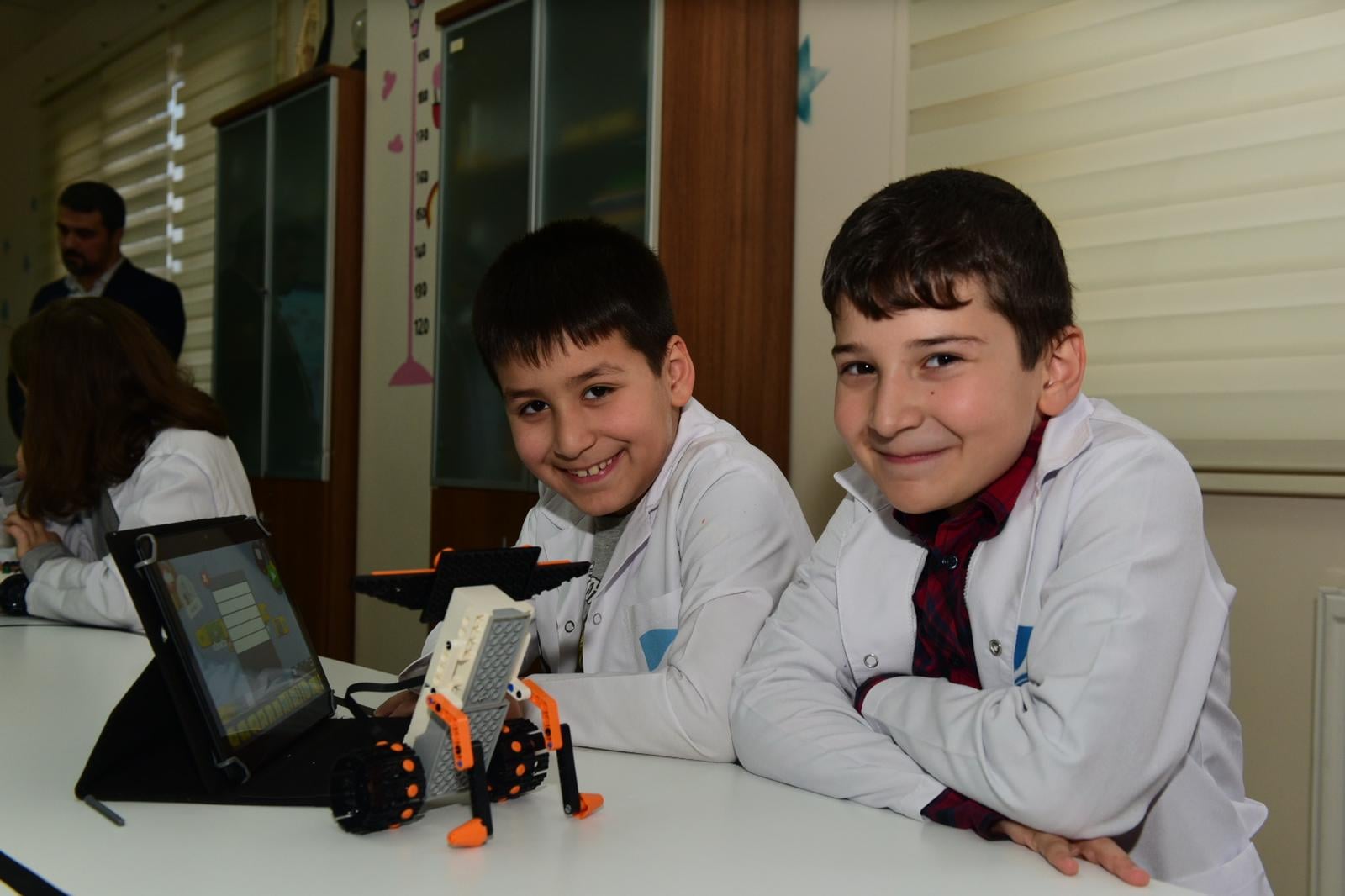 Pendik'te kodlama ustaları sertifikalarını aldı