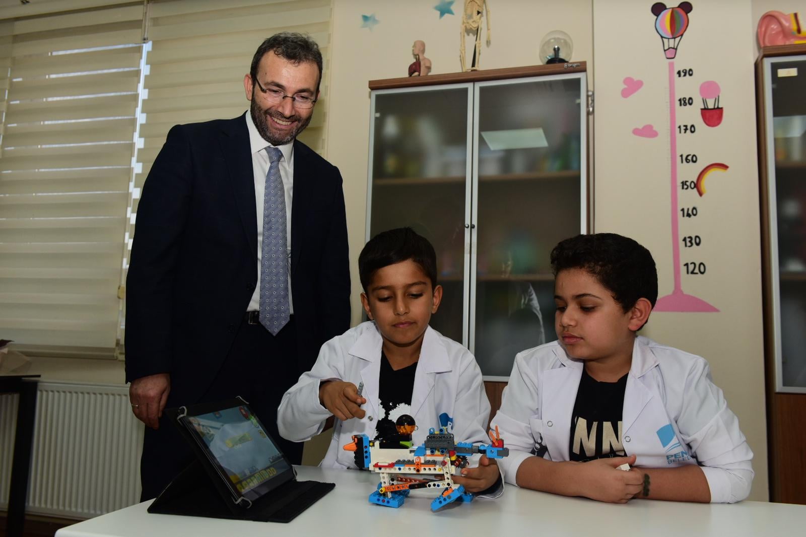 Pendik'te kodlama ustaları sertifikalarını aldı