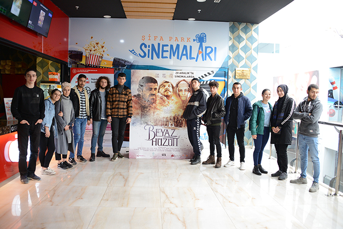 Tuzla'da Sarıkamış ''Beyaz Hüzün'' filmiyle anıldı