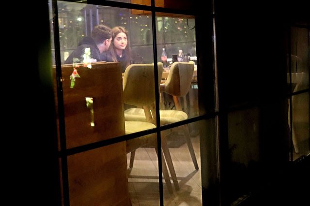 Zalim İstanbul'un oyuncuları Simay Barlas İdris Nebi Taşkan birlikte yakaladı