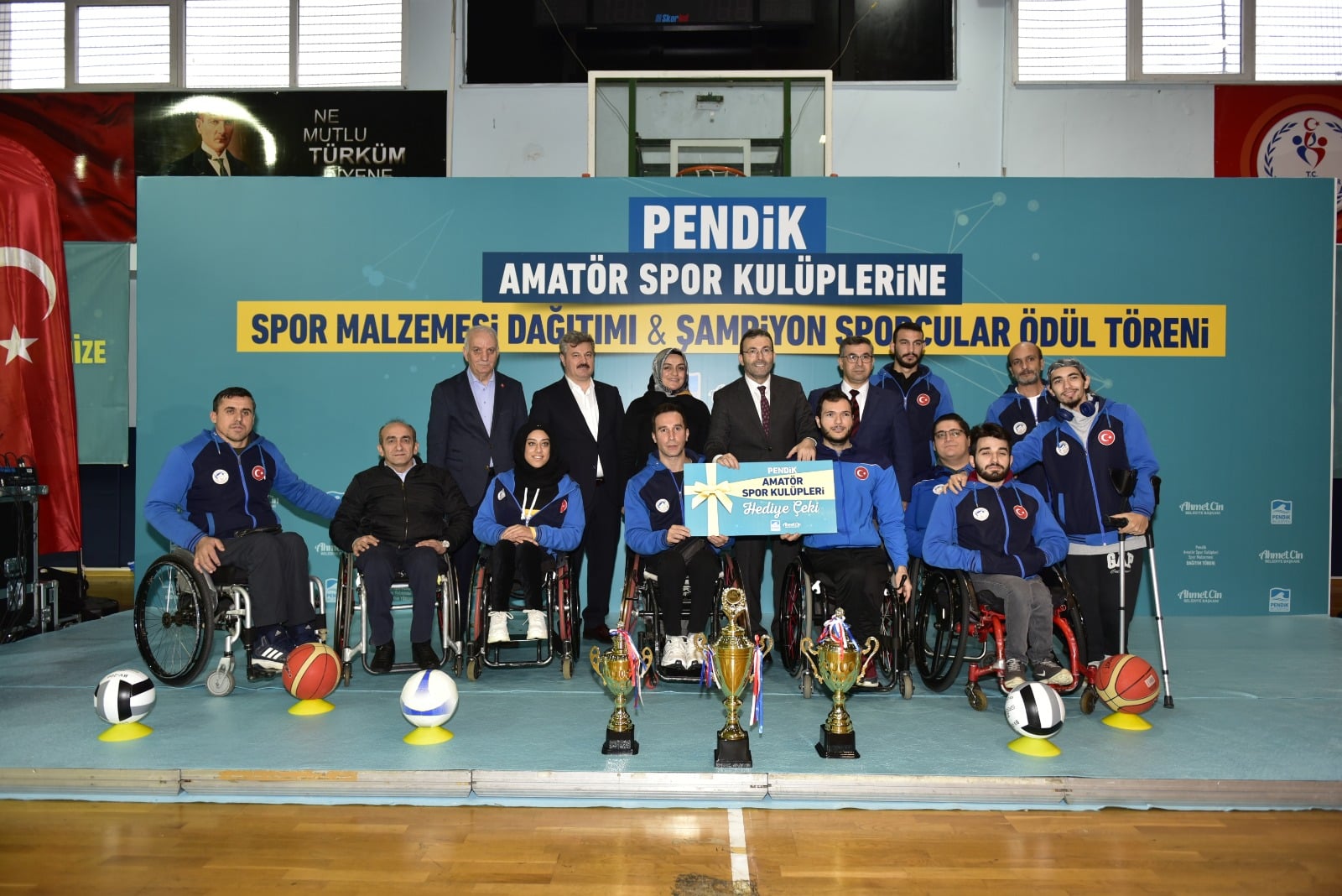 Pendik Belediyesi'nde sporcuya hep destek tam destek