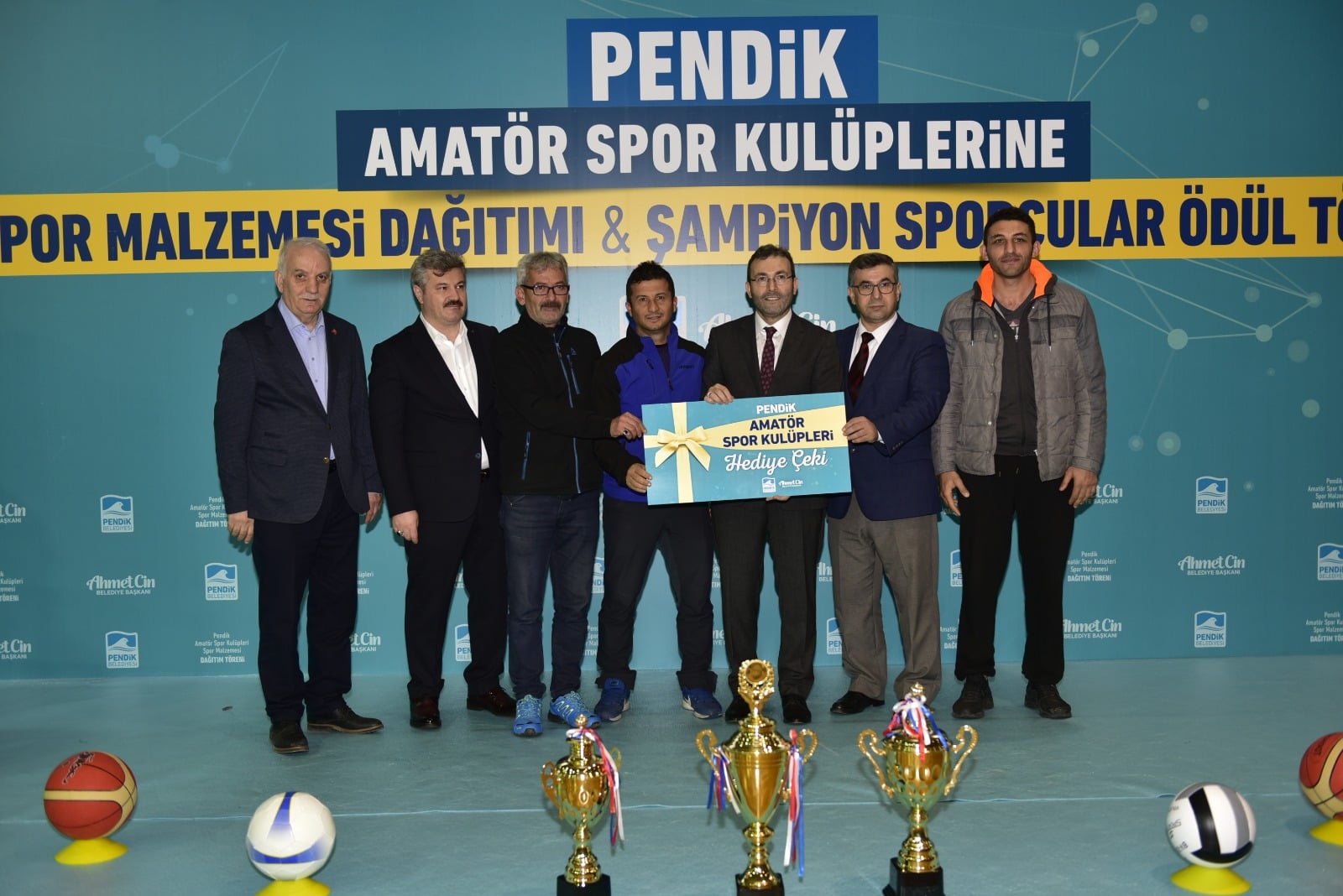 Pendik Belediyesi'nde sporcuya hep destek tam destek
