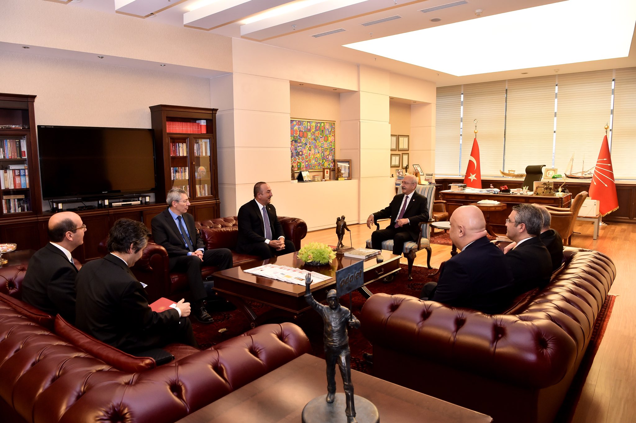 Çavuşoğlu, Libya tezkeresi için CHP Genel Merkezinde