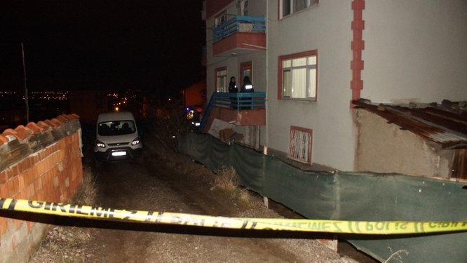 Ankara'da vahşet! Genç kadın iki aylık bebeğinin yanında ölü bulundu