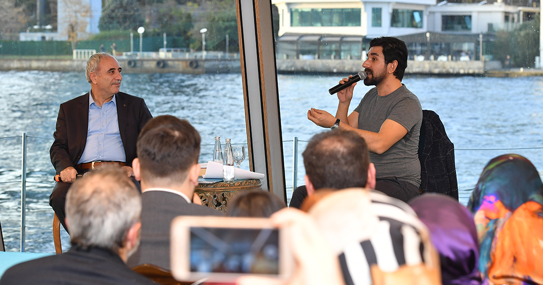 Valide Sultan ''Şiir Medeniyeti'' dinletisiyle şiirseverleri buluşturdu