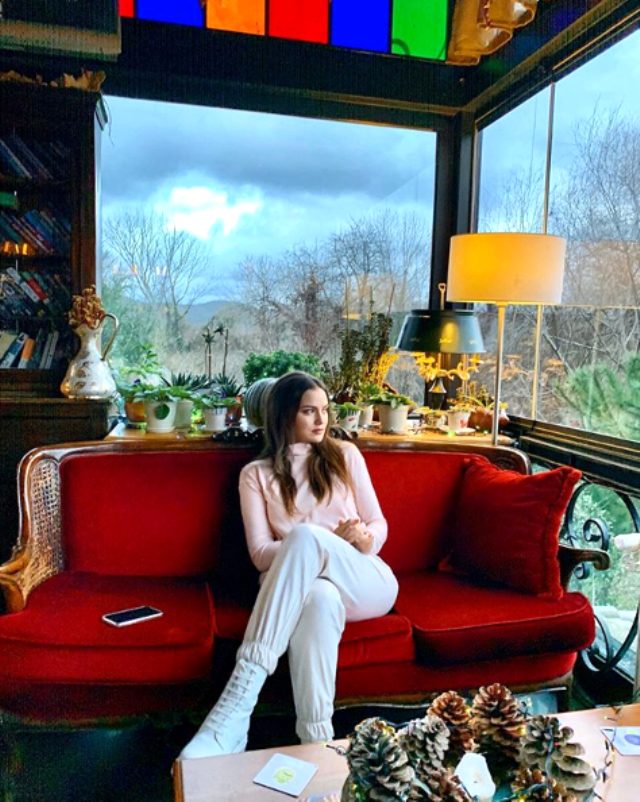 Fahriye Evcen fazla kilolarından kurtuldu